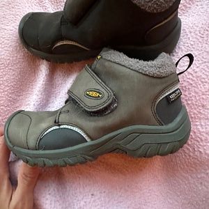 Keen winter boots